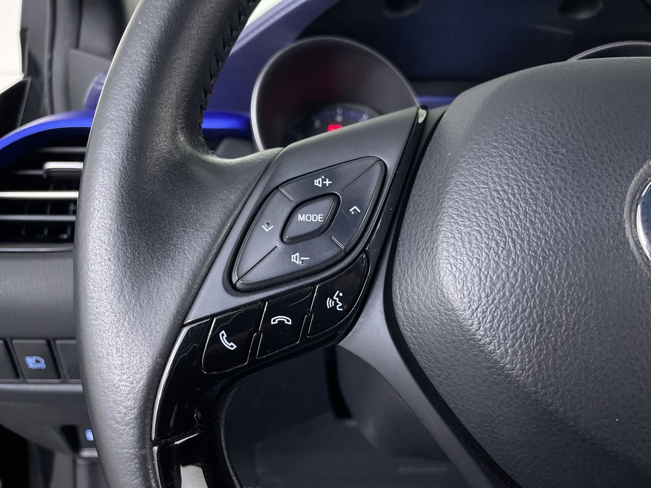 2021 Toyota C-HR XLE