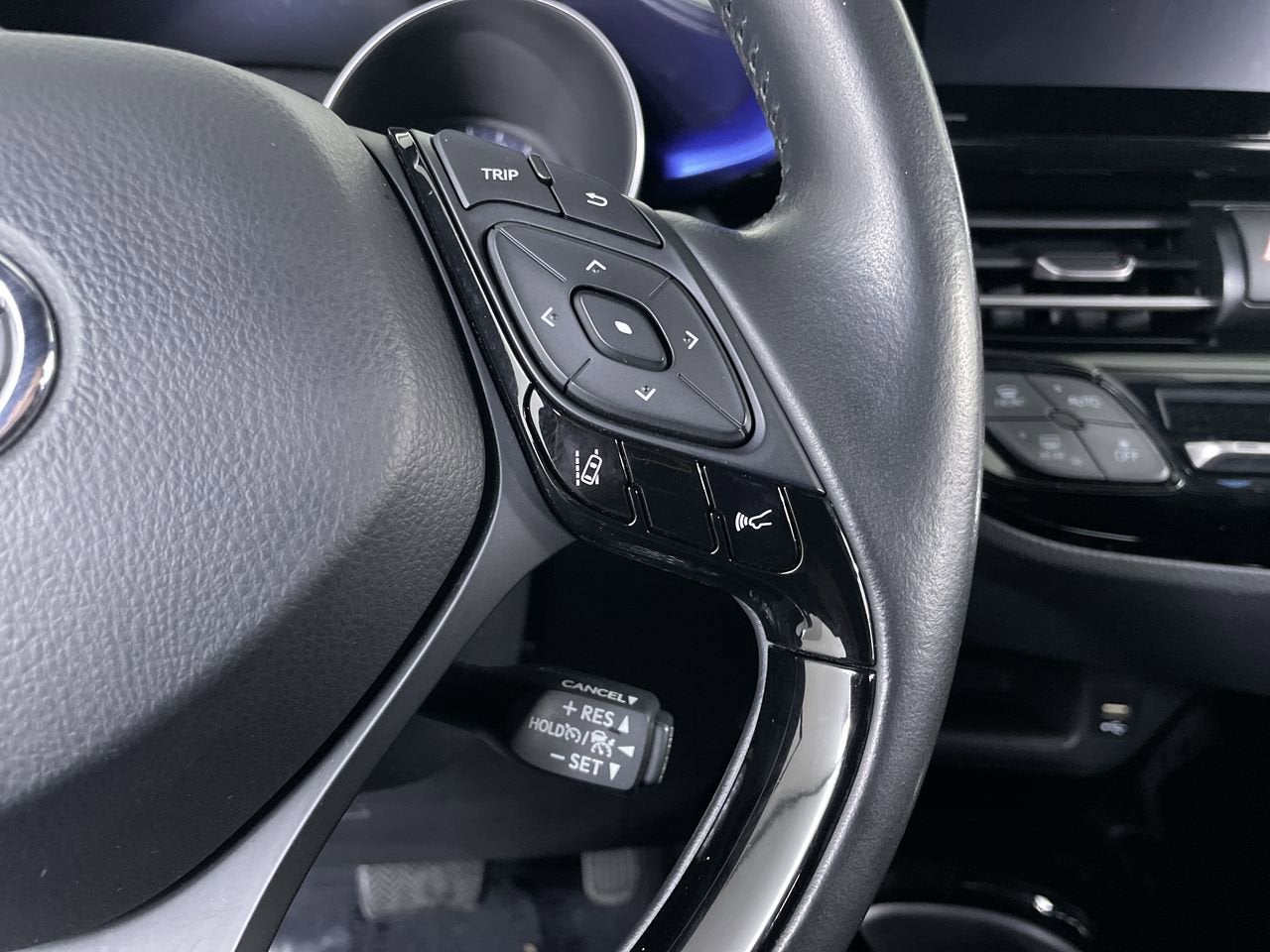 2021 Toyota C-HR XLE