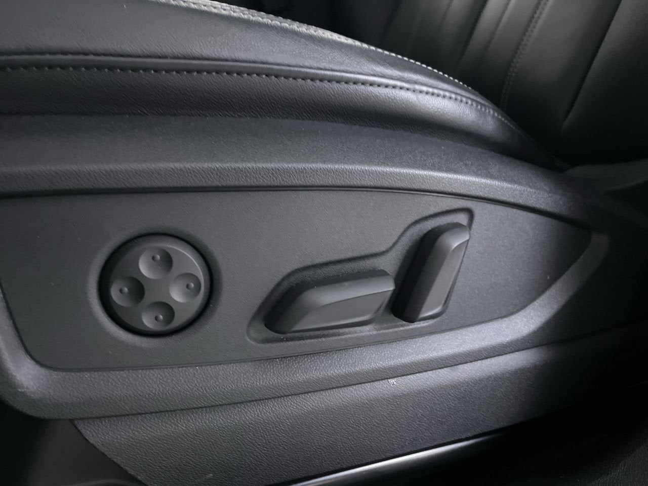 2025 Audi Q5 Premium