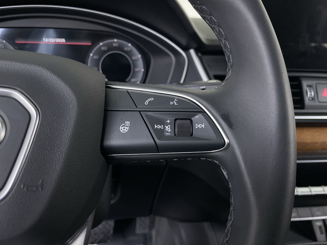 2025 Audi Q5 Premium