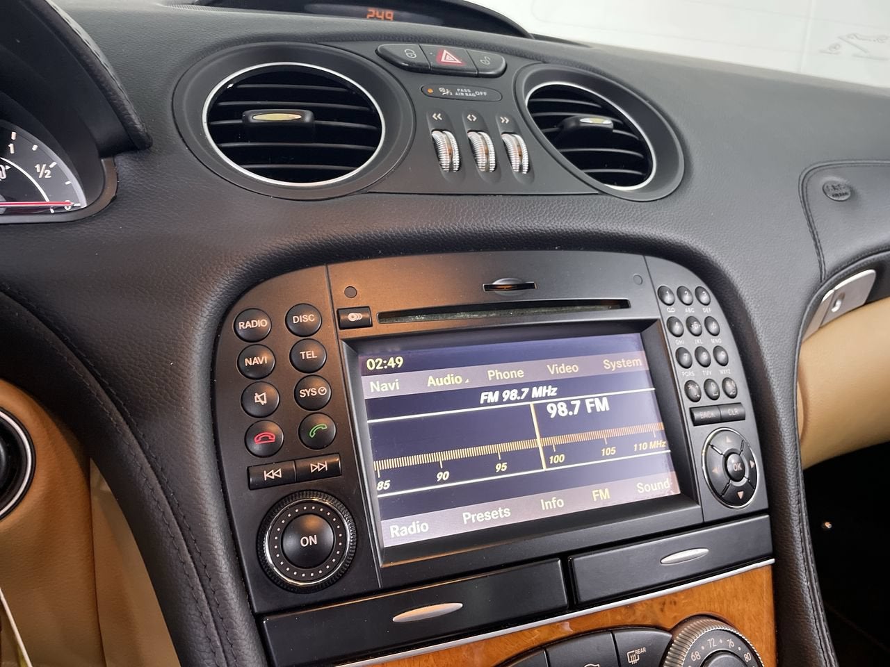 2011 Mercedes-Benz SL-Class SL 550