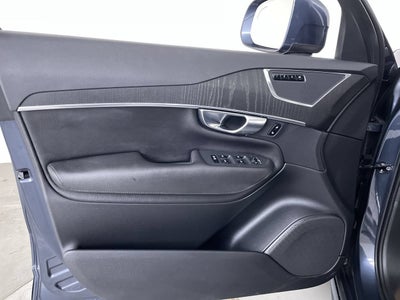 2020 Volvo XC90 Momentum