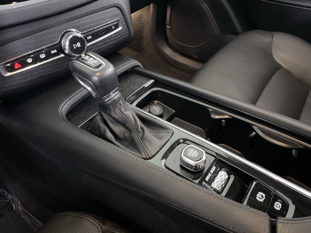 2020 Volvo XC90 Momentum