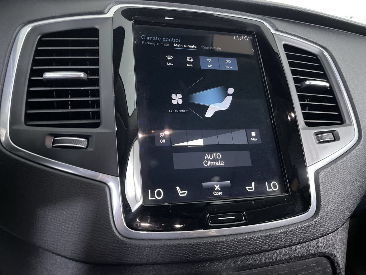 2020 Volvo XC90 Momentum