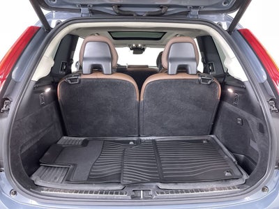 2020 Volvo XC90 Momentum