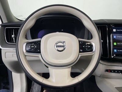2023 Volvo XC60 Plus Dark Theme